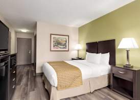Baymont by Wyndham Monroe 4