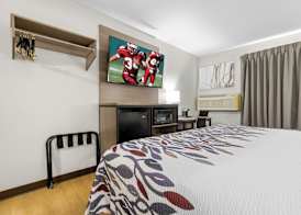 Red Roof Inn Huntsville, AL 5