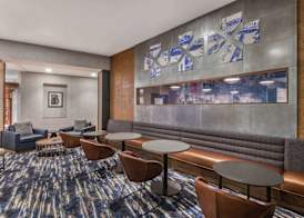 Hampton Inn & Suites Fort Wayne Downtown 5