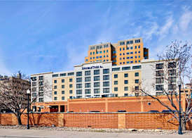DoubleTree by Hilton Davenport 4
