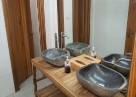 Pashos Hotel 3