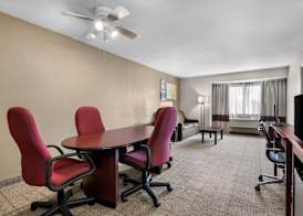 Comfort Inn & Suites North East 5