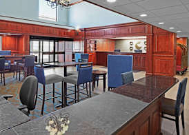 Comfort Suites Outlet Center 3