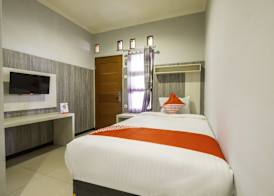 Karins Guesthouse Syariah RedPartner 5