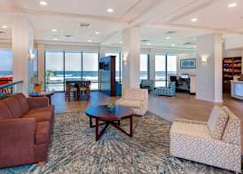 Holiday Inn Express & Suites OCEANFRONT DAYTONA BCH SHORES by IHG 4