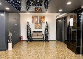 Peak Star Hotel 4