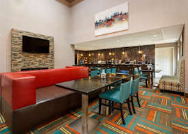 Best Western Bradbury Inn & Suites 2