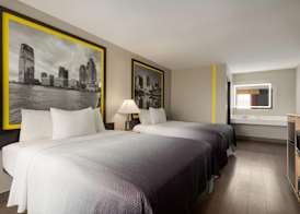 Super 8 by Wyndham Meadowlands 5