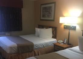 Travelodge by Wyndham Battle Creek 3
