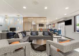 Best Western Plus Cleveland Inn & Suites 2