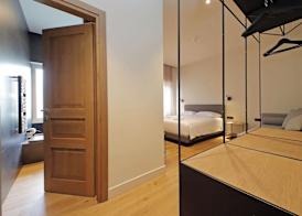 The Place Gallia - New Guesthouse San Giovanni- self check-in - modern bathrooms-near metro A 4