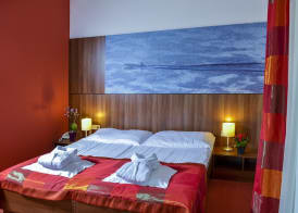 Royal Club Hotel 3