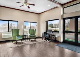 Comfort Inn & Suites North East 3
