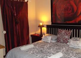 Old Mill Lodge, Seasonal Working Ostrich Farm & Restaurant, Oudtshoorn 3