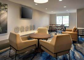 Fairfield Inn & Suites by Marriott Rome 3