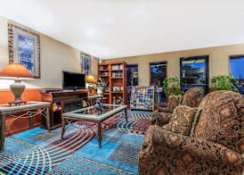 Super 8 by Wyndham Denton 2