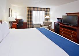 Holiday Inn Express & Suites ALLIANCE by IHG 4