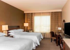 Sheraton Mesa Hotel at Wrigleyville West 5