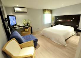 Logis Cottage Hotel 3