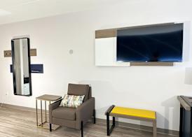 Comfort Inn & Suites Barrie - Highway 400 4