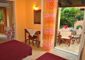 Beachfront holiday Houses Yannis on Agios Gordios beach 3