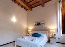 Calzaiuoli Apartments by Mamo Florence 3