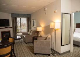 Wyndham Garden Erie 5