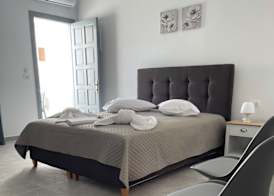 Tarelis Beach Apartments & Studios 5