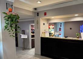 Regency Inn & Suites New London, Mystic 4
