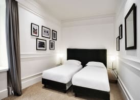 The Shire Hotel 5