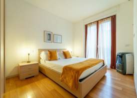 Como Comfort Flat by Wonderful Italy 3