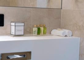 Nash Suites Airport Hotel 5