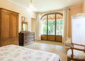 Blissful Tuscan Hideaway 2