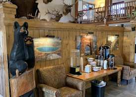 The Antler Lodge - Gardiner 2