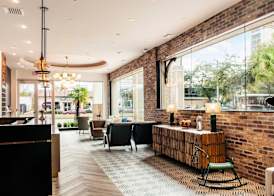 St Charles Coach House, an Ascend Collection Hotel 4