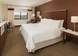 Four Points by Sheraton Boston Logan Airport Revere 5