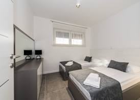 Villa Magnifica apartments with pool 2