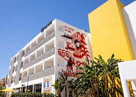 Ryans Lolas Ibiza - Adults Only 3