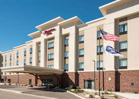 Hampton Inn Kalamazoo 3