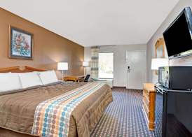 Days Inn by Wyndham Hernando 3