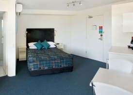 Atlantic Tower Motor Inn 2
