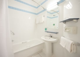 Leonardo Hotel Derby 4