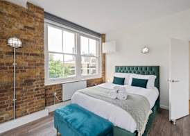 Spacious & bright oasis in Old Street 5