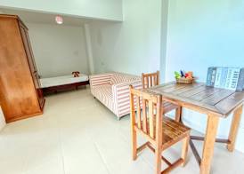Sea View Apartments 4