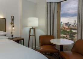 Sheraton Suites Market Center Dallas 4