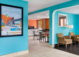 Howard Johnson by Wyndham Chattanooga Lookout Mountain I-24 3