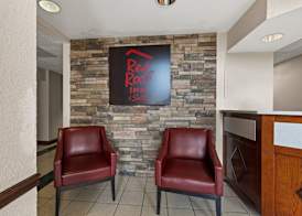 Red Roof Inn & Suites Newnan 5