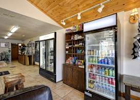 Super 8 by Wyndham Gardiner/Yellowstone Park Area 5