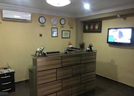 Momak 5 Hotel and Suites 3