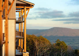 Cloudland at McLemore Resort Lookout Mountain, Curio by Hilton 3